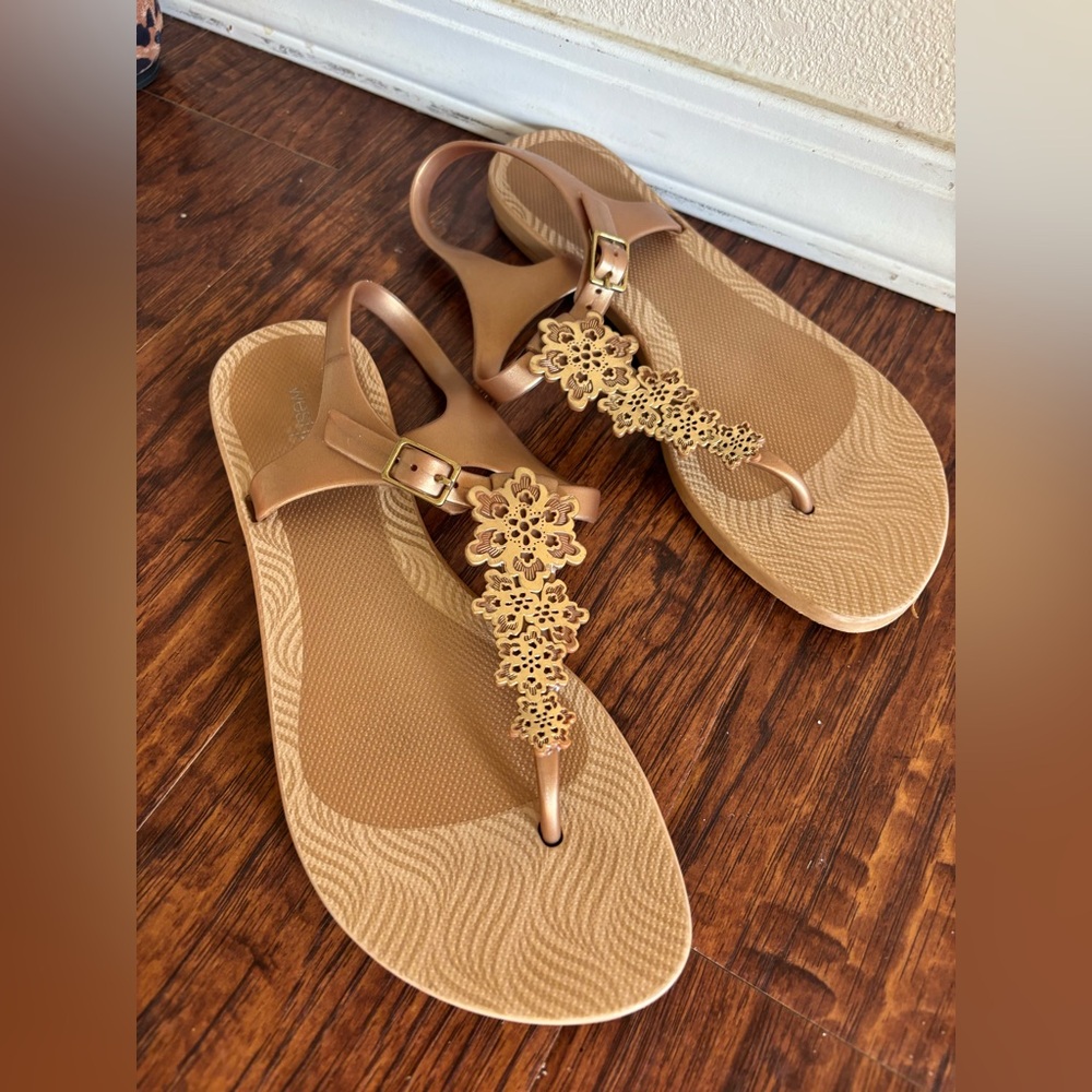 West Loop Tan Floral Sandals